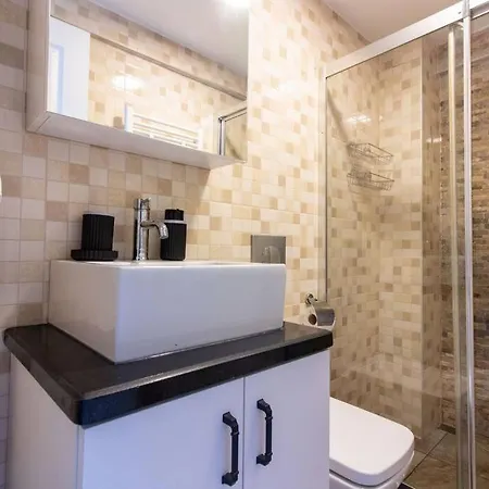 Pretty Corner Flat With Abundant Light In Kadikoy Lejlighed *