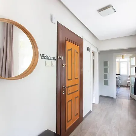 Apartament Pretty Corner Flat With Abundant Light In Kadikoy *