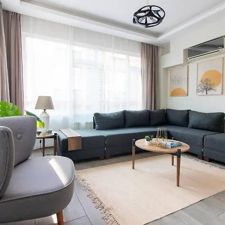 Pretty Corner Flat With Abundant Light In Kadikoy Apartament *