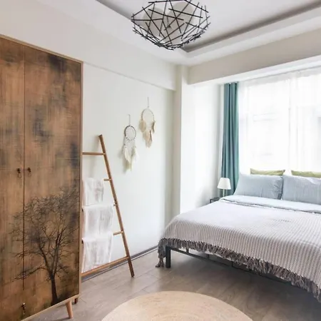 Apartament Pretty Corner Flat With Abundant Light In Kadikoy